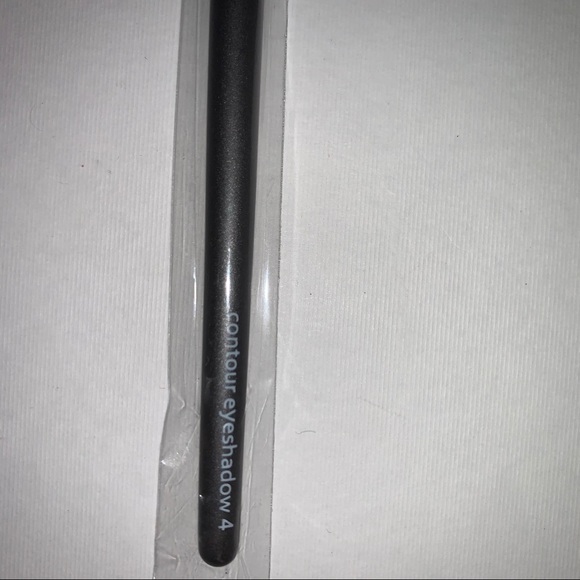 2 for $15 Vasanti Contour Eyeshadow 4 - Picture 2 of 2